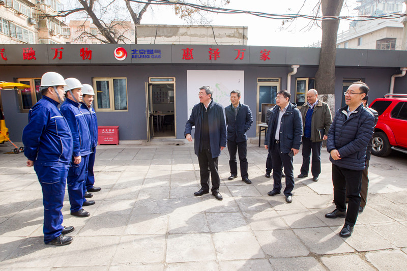 隋振江副市長(zhǎng)檢查全國(guó)兩會(huì)燃?xì)夥?wù)保障工作